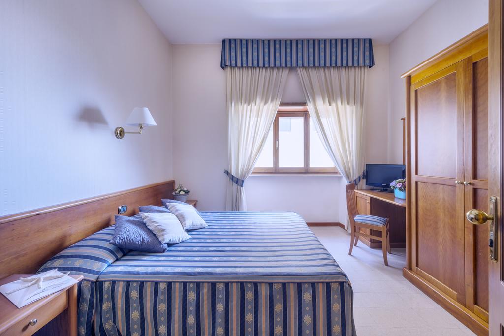 Astura Palace Hotel Nettuno Eksteriør billede