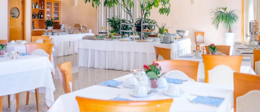 Astura Palace Hotel Nettuno Eksteriør billede