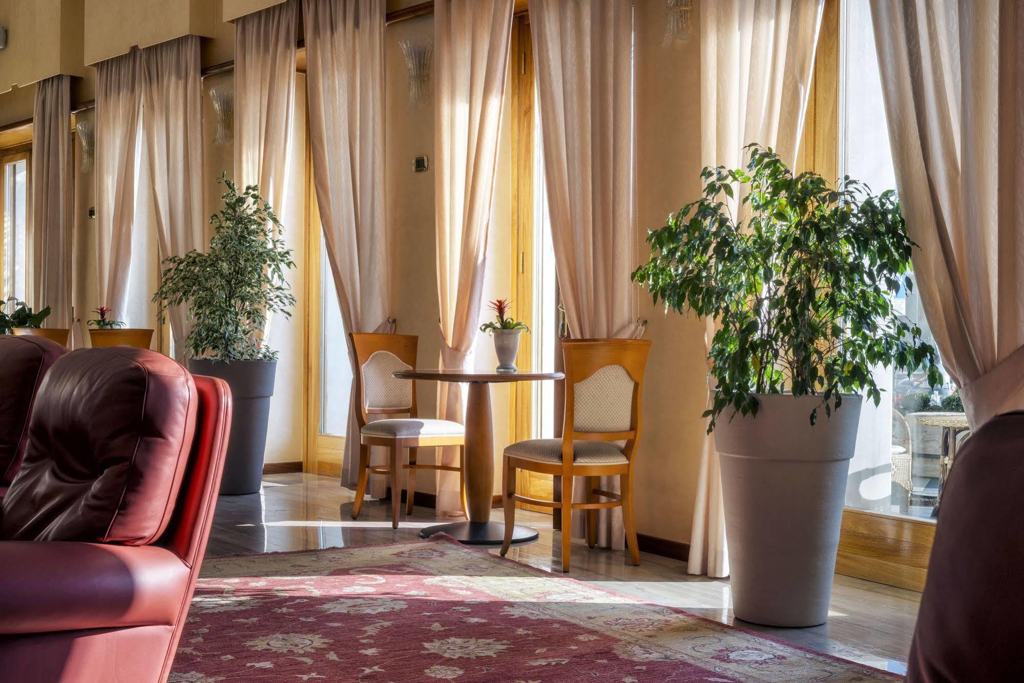Astura Palace Hotel Nettuno Eksteriør billede